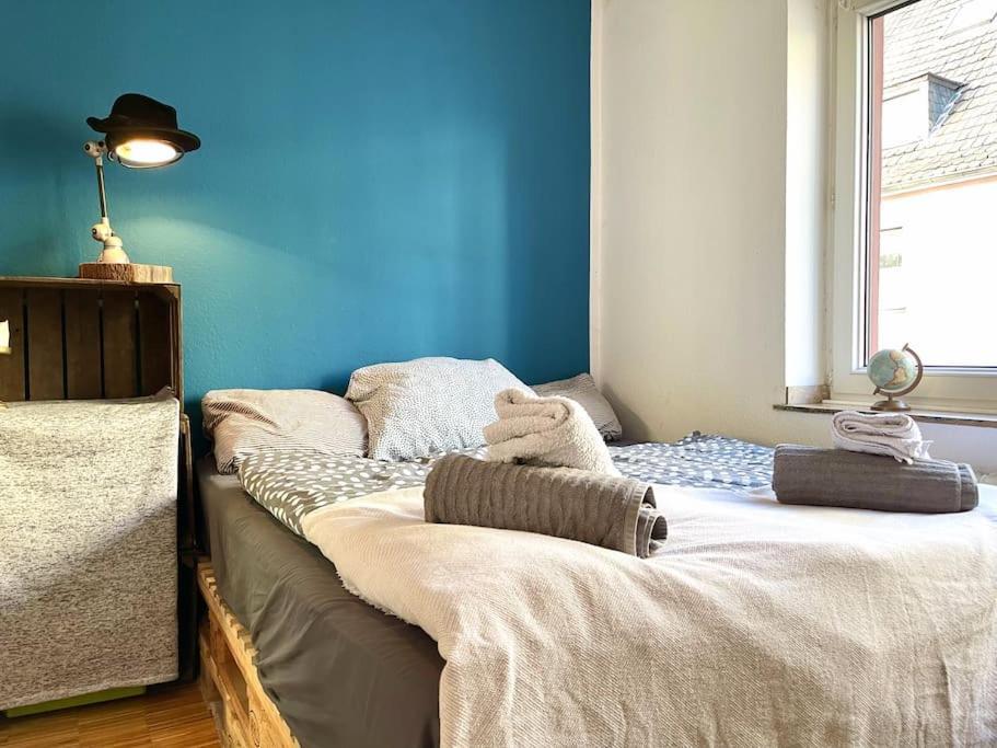 - Chilliges Zimmer In Dusseldorf Mit Balkon & Kuche; Big Tv And Bed - ภายนอก รูปภาพ